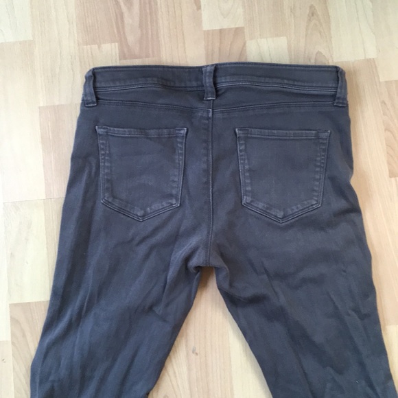 Uniqulo Grey Skinny Jeans - Picture 4 of 7